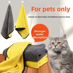 Pet Bath Towel: Quick-Dry Microfiber for Dogs & Cats,...